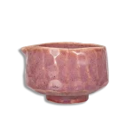 Kom-voor-matcha-chawan-Botan-met-schenktuit